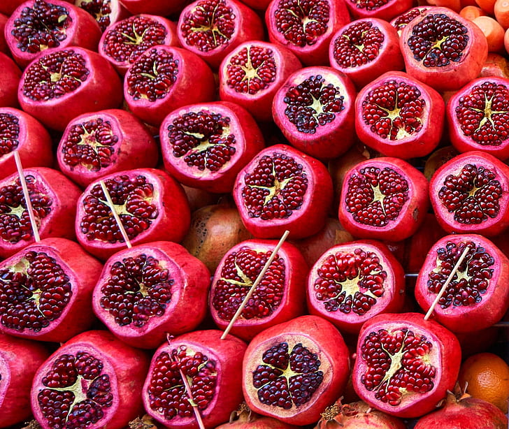 sliced pomegranates
