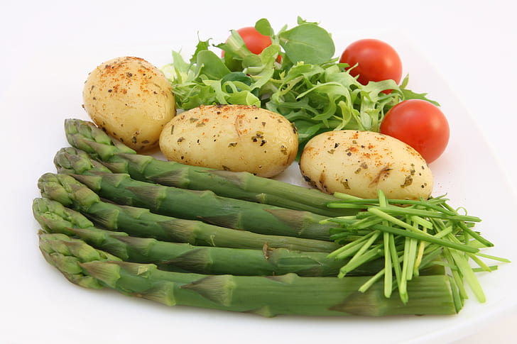 green asparagus, three potato, and three tomatoes