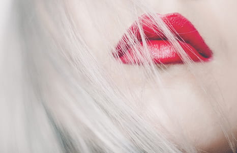 closeup photo of red lips