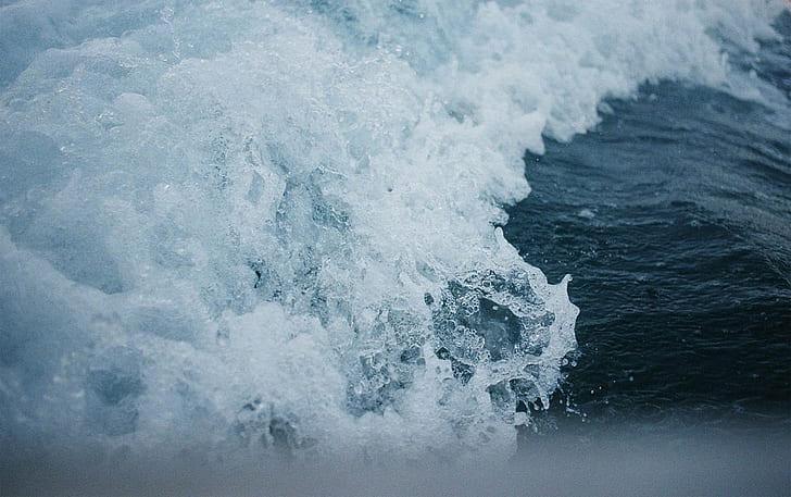 ocean wave closeup photo