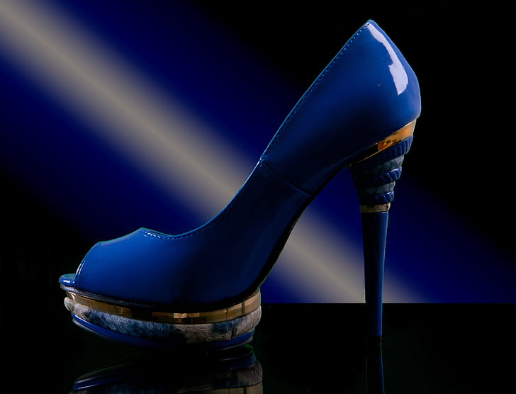 unpaired of blue leather open-toe platform stiletto pump