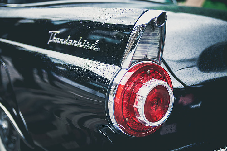 https://i1.pickpik.com/photos/188/74/368/automobile-car-close-up-tail-light-preview.jpg
