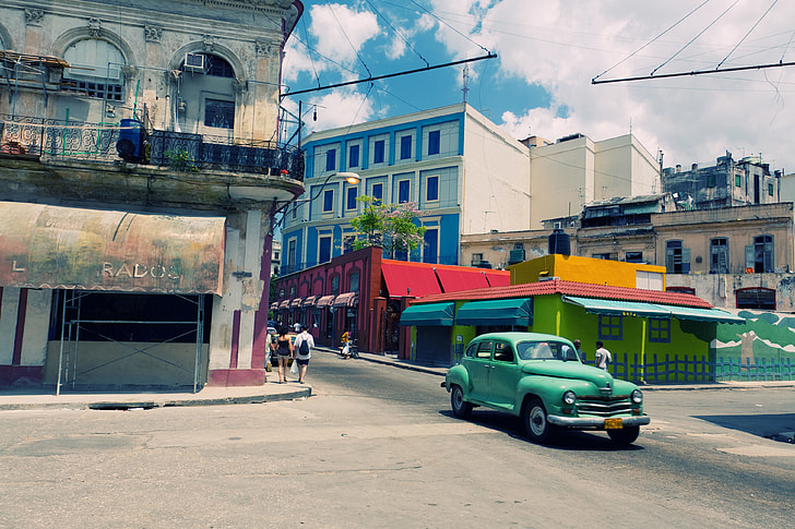 Wide-angle shot of a traffic crossroads in Havana, Cuba. Image captured with a Canon DSLR