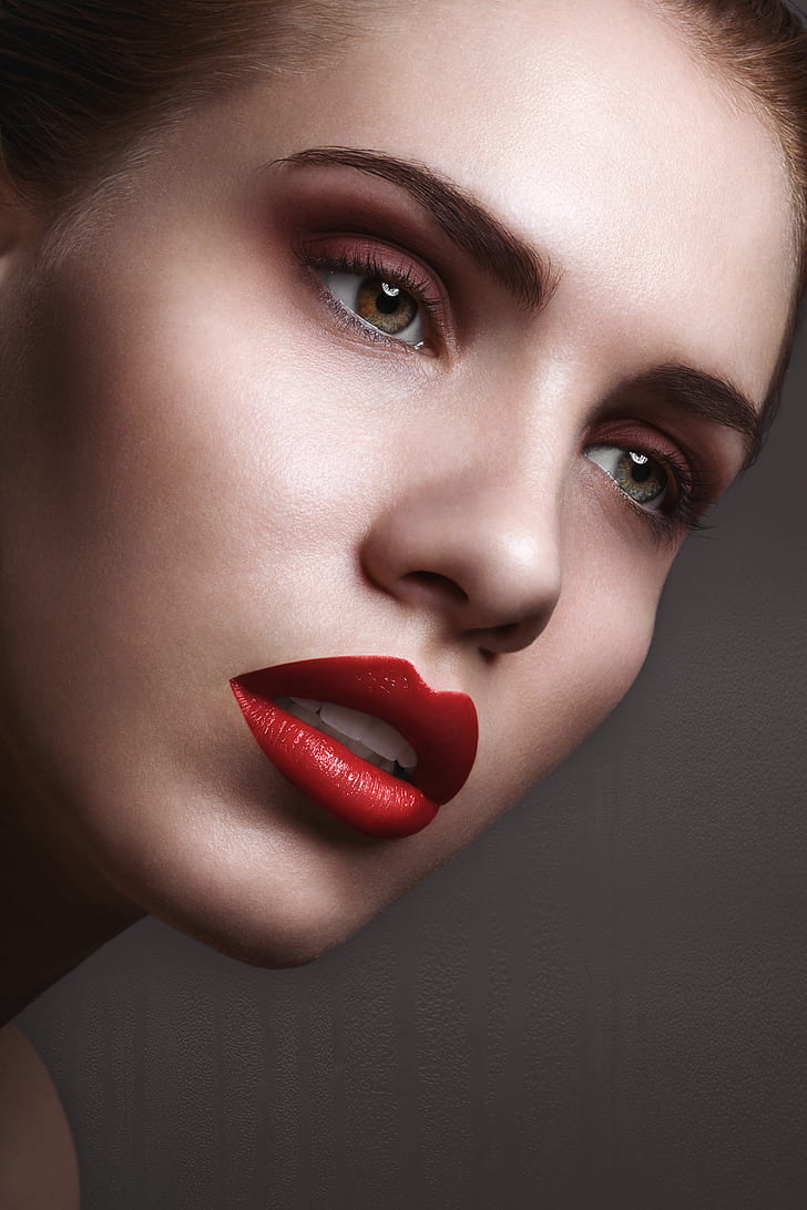 women's red lips