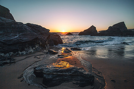 Rocky beach Wallpaper 4K, Sunset, Seascape, Coastline