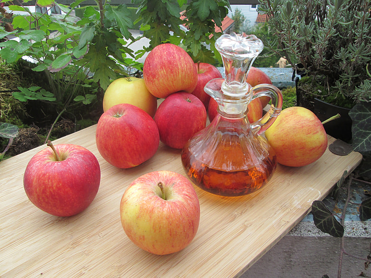 honeycrisp apples and clear glass decanter