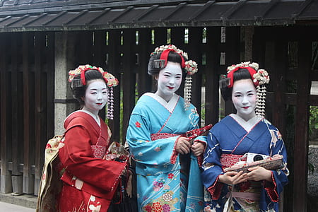 three geisha photo