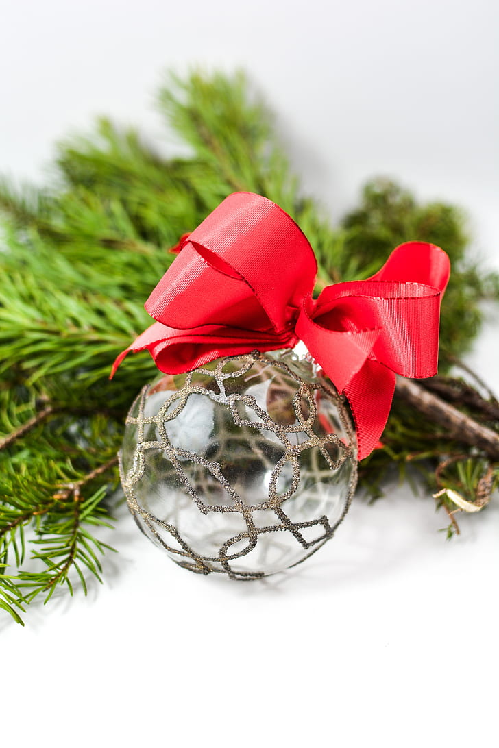 selective focus photography of christmas ornament