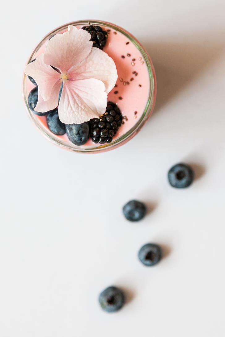 food photography of blueberry smoothie