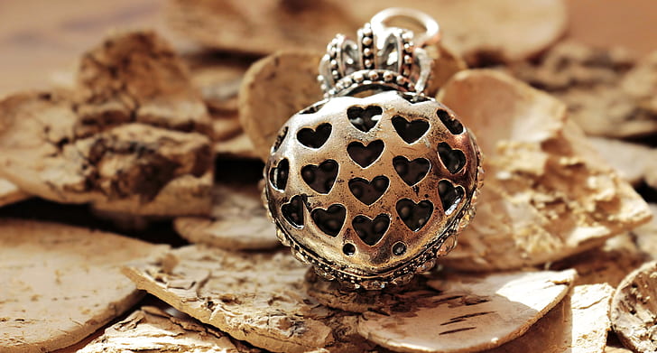 heart silver pendant