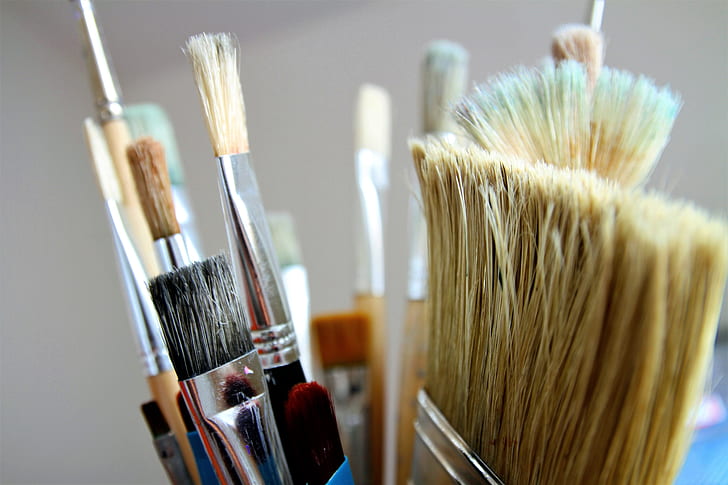 closeup photo of assorted-color makeup brush lot