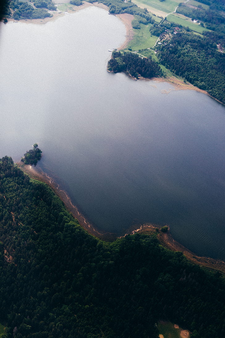 aerial photo of lake during daytime
