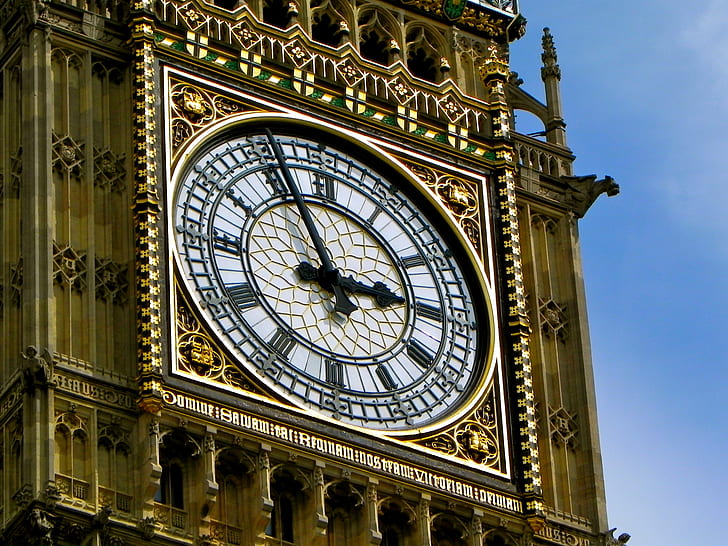 closeup photo of Big Ben clock tower