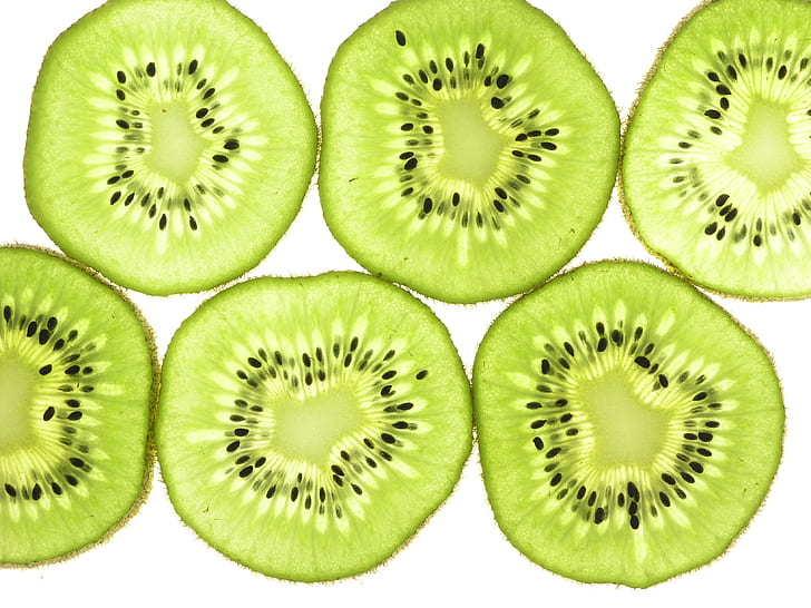 sliced kiwi fruit