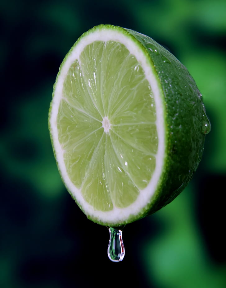 macro photography of sliced lime