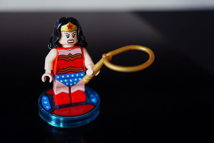 LEGO Wonder Woman plastic figure