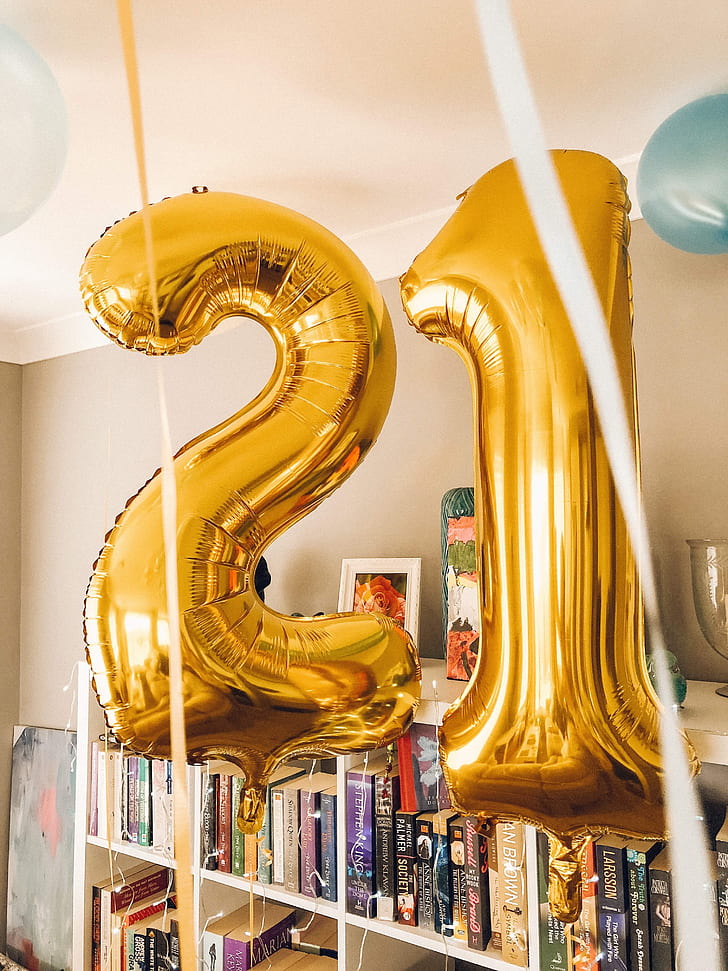 gold-colored 21 inflatable numbers