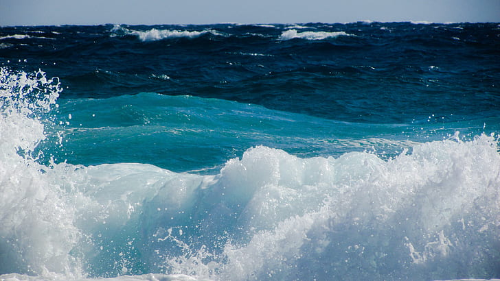 sea waves photo