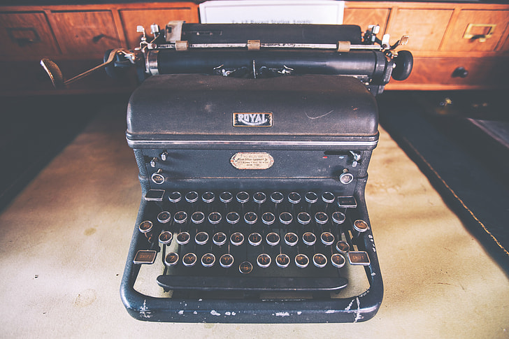 Antique Royal Magic Margin Typewriter c. 1938