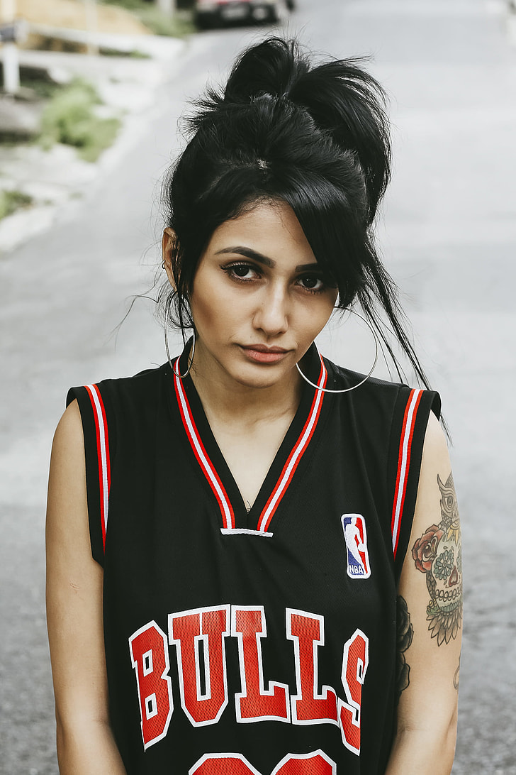 woman wearing v-neck Chicago Bulls jersey