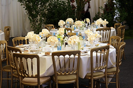 photo of formal dinner set