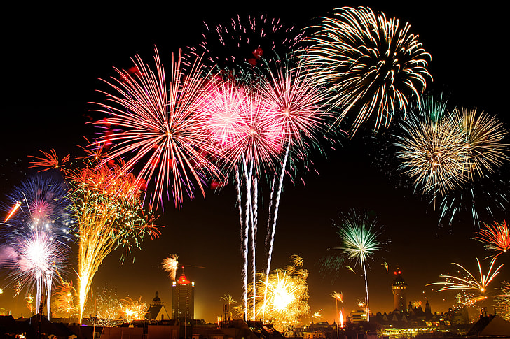 Royalty-Free photo: Fireworks show during nighttime - PickPik
