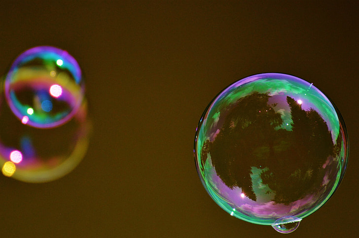 closeup photo of bubbles