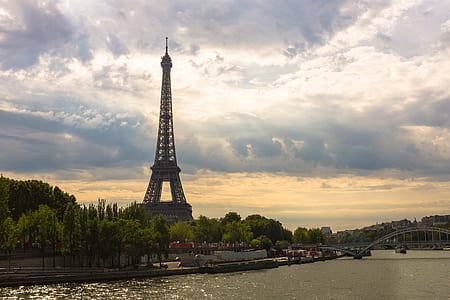 view of an Eiffel Tower near body of water