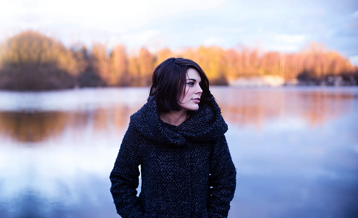 woman wearing black hoodie selected focus photography