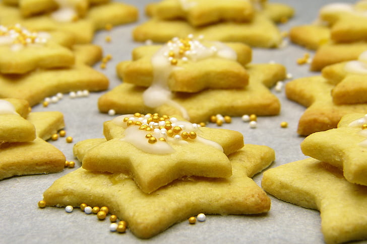 star-shaped baked pasties