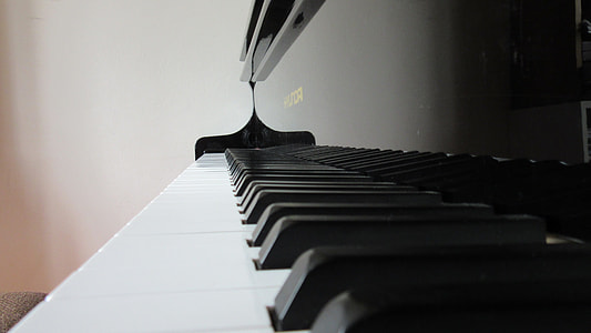 black upright piano