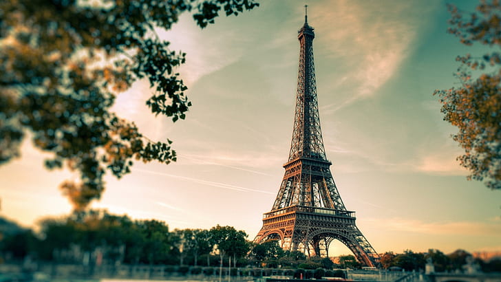 London, Eiffel Tower