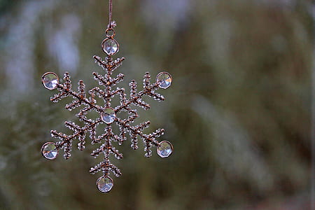 snowflake pendant