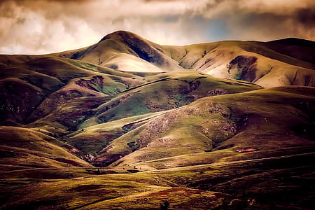 green and brown mountain photo