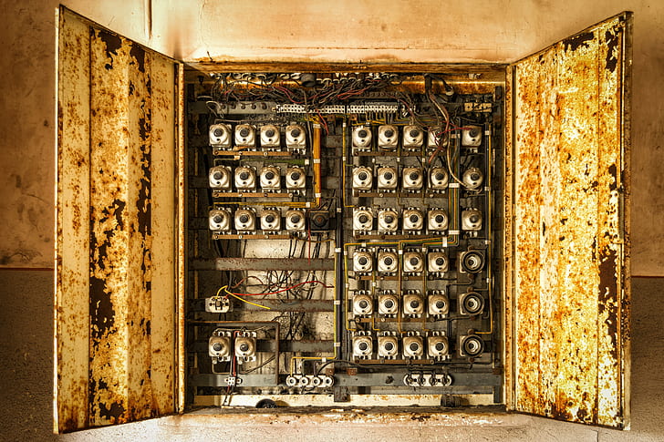 close up photo of circuit breaker
