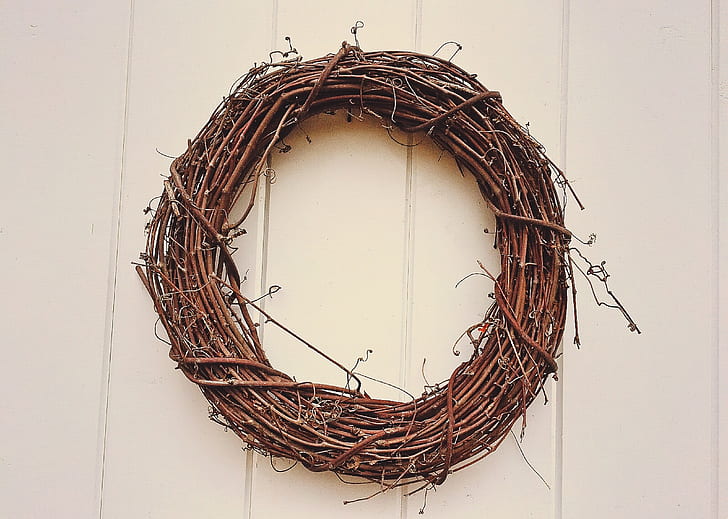 round brown wicker wreath