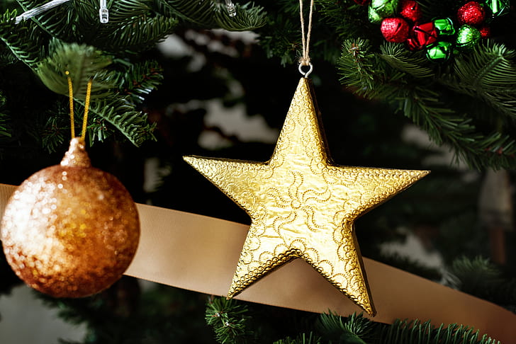 brown star and bauble decores