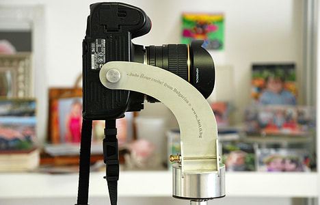 shallow focus photography of black DSLR camera