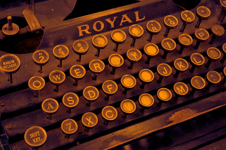 brown Royal typewriter