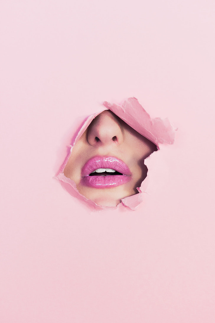 women's lips wallpaper