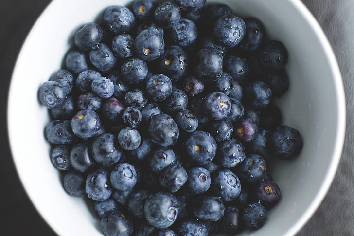 round white bowl of blueberries