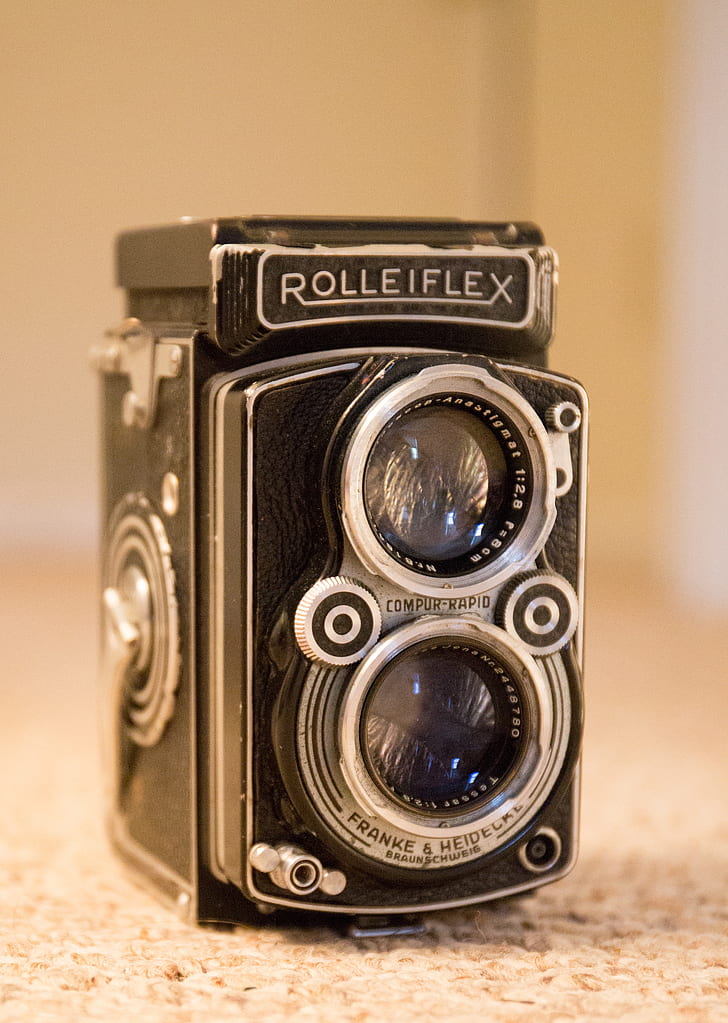 black and gray Rolleiflex vintage camera