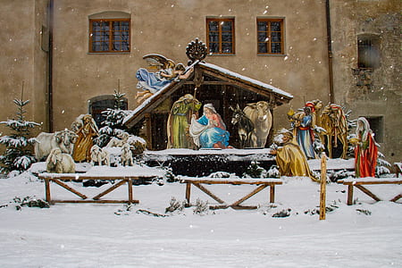 Nativity decor