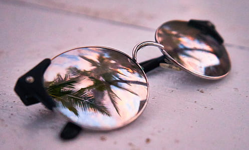 silver-colored framed hippie sunglasses