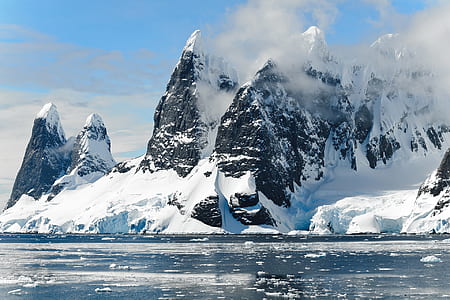 landscape photo of mountain in artic