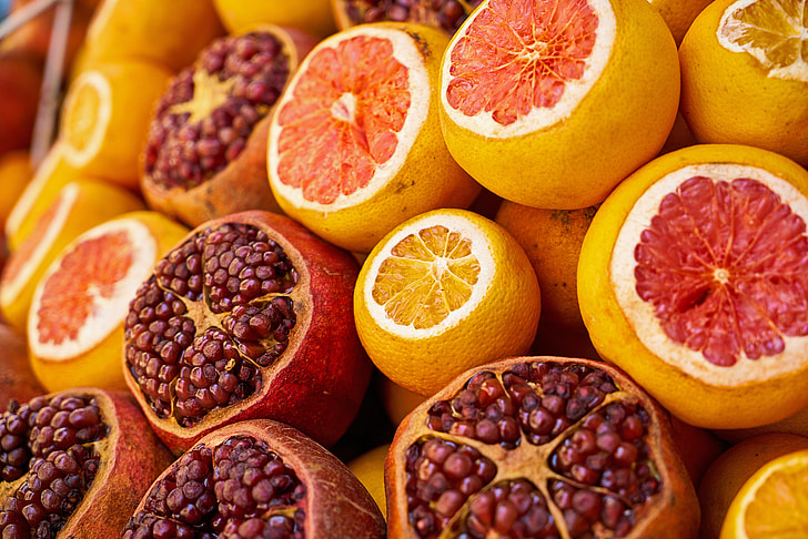 pomegranate and orange fruit lot