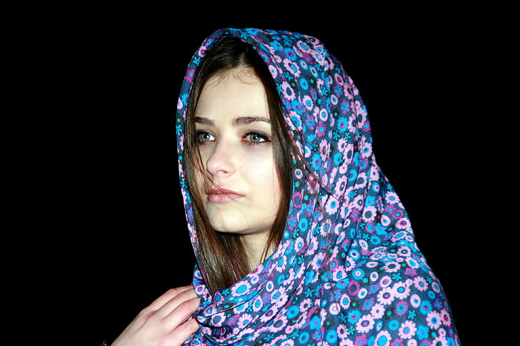 woman wearing blue and pink floral hijab veil