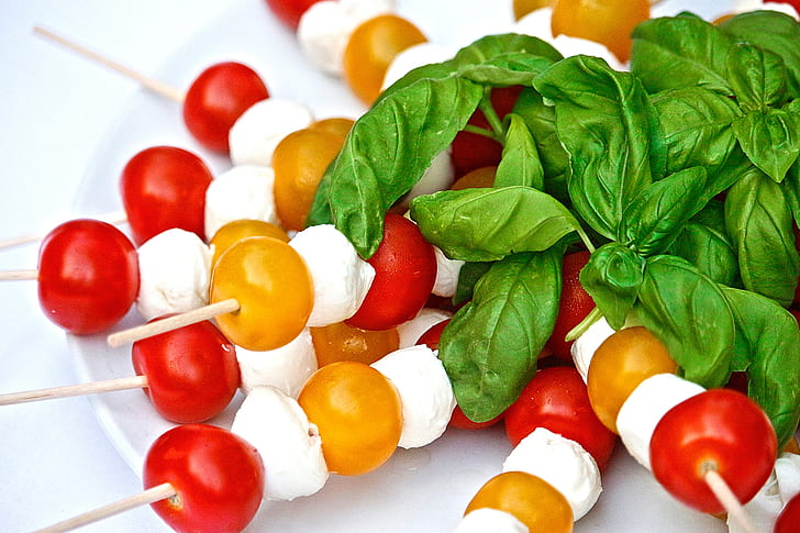 barbecue fruits and green leaves