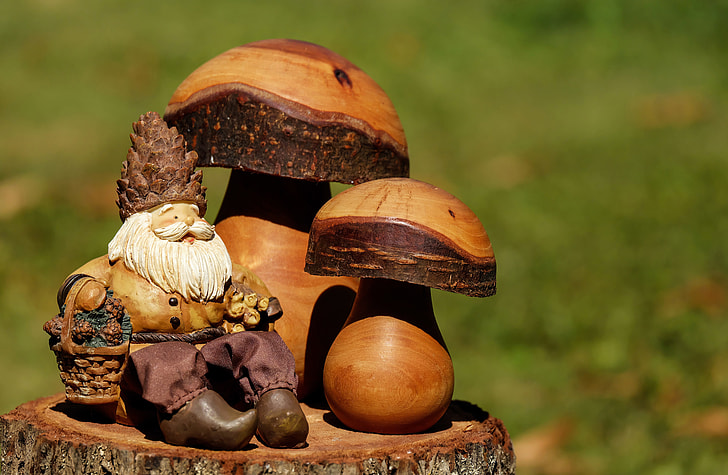 gnome and mushroom sculptures