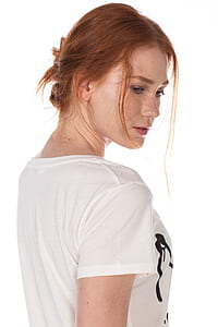 woman white crew-neck shirt